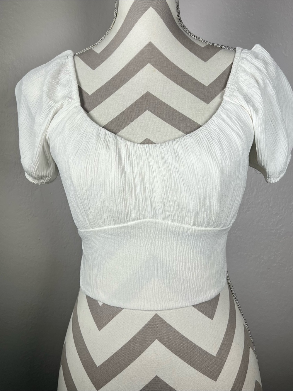 Ambiance Women’s White Milkmaid-style Puff Sleeve Cropped Top tie back Sz S